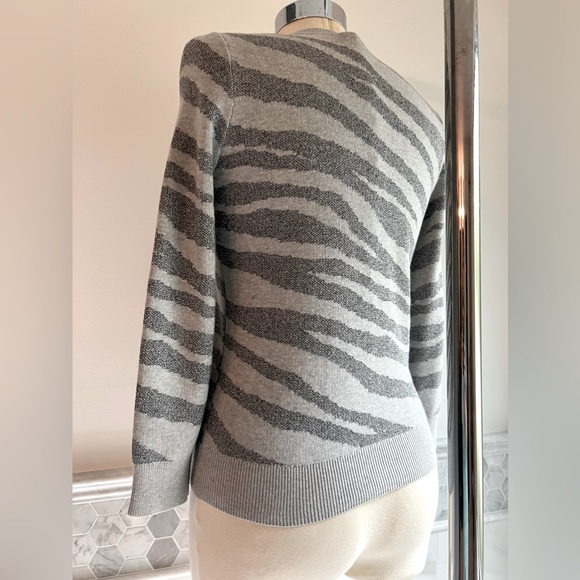 Banana Republic Animal Print Gray and Silver Lurex Cardigan Sz S - Picture 7 of 9